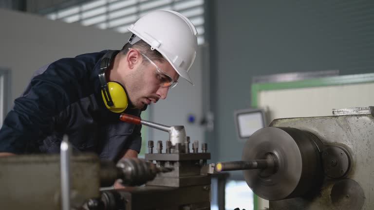 Machine Operation Engineering 86 Lathe Machine Operation Stock Videos, Footage, & 4K Video Clips ...