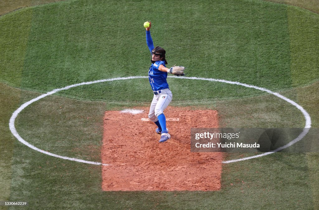 Canada v Italy - Softball - Olympics: Day 3