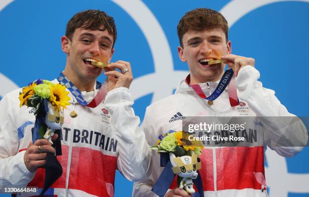 Matty Lee and Thomas Daley of Team Great Britain pose with their gold medals during the medal presentation for the Men's Synchronised 10m Platform...