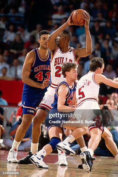 195 Cleveland Cavaliers Brad Daugherty Stock Photos, High-Res Pictures, and Images - Getty Images