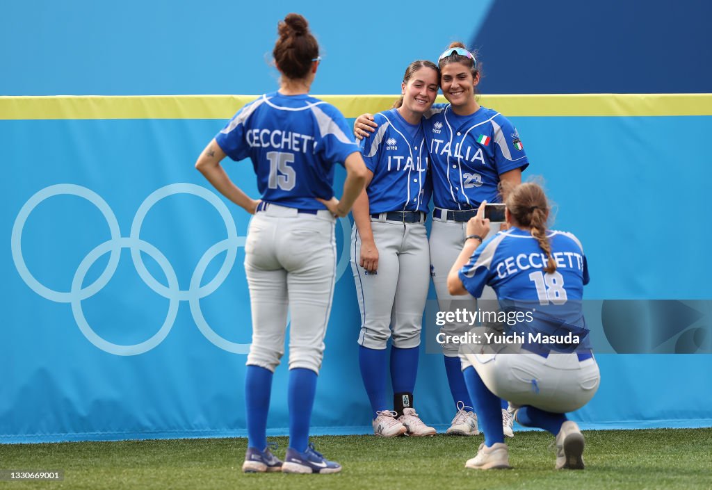 Canada v Italy - Softball - Olympics: Day 3