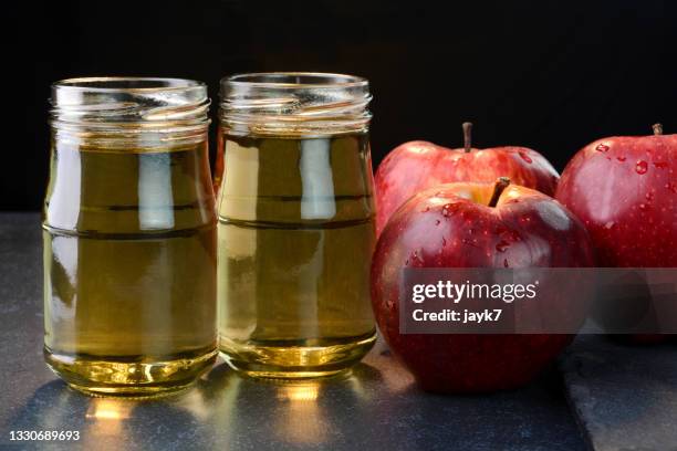 apple cider vinegar - apple cider vinegar stock pictures, royalty-free photos & images