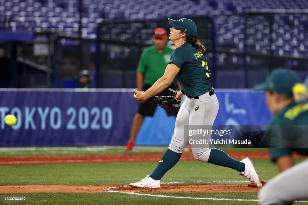 Mexico v Australia - Softball - Olympics: Day 3