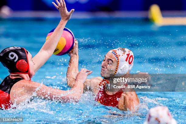 Hayley McKelvey of Canada, Roser Tarrago Aymerich of Spain during the Tokyo 2020 Olympic Waterpolo Tournament Women match between Team Spain and Team...