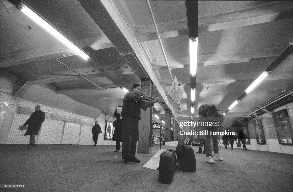 Bill Tompkins subway violin player New York City Archive
