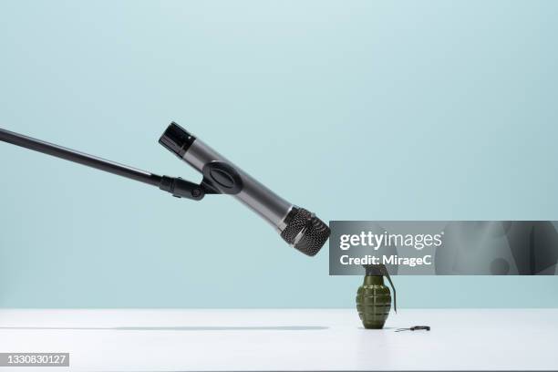 microphone record the sound of grenade - microphones stock pictures, royalty-free photos & images