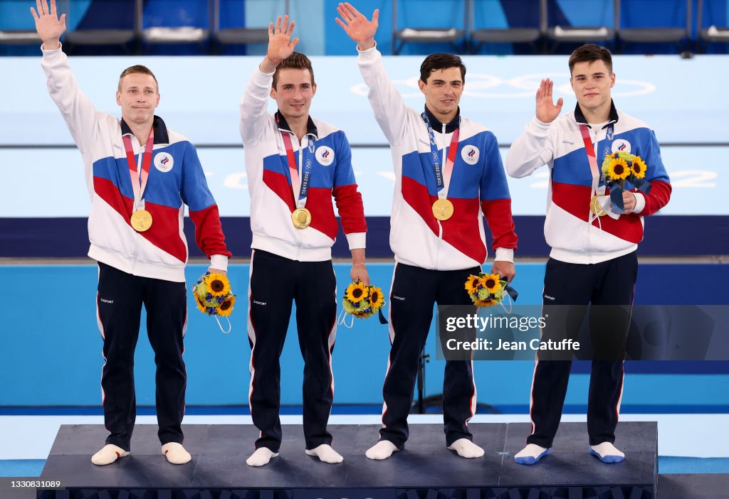 Поедут ли наши спортсмены на олимпиаду. Российские спортсмены на Олимпийских играх. Российские атлеты на Олимпиаде. Форма сборной России на Олимпиаде-2020 в Токио.