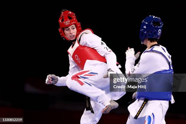 Bianca Walkden of Team Great Britain competes against Lee Da-bin of Team South Korea during the Women's +67kg Taekwondo Semifinal contest on day four...