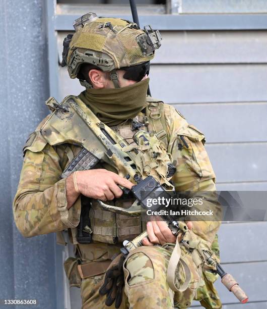 Australian Army Training Photos and Premium High Res Pictures - Getty ...