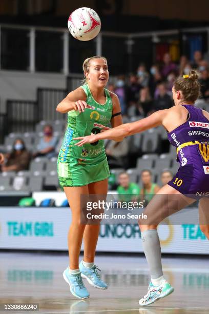 Jess Anstiss of the Fever passes the ball during the round 12 Super Netball match between West Coast Fever and Queensland Firebirds at Nissan Arena,...