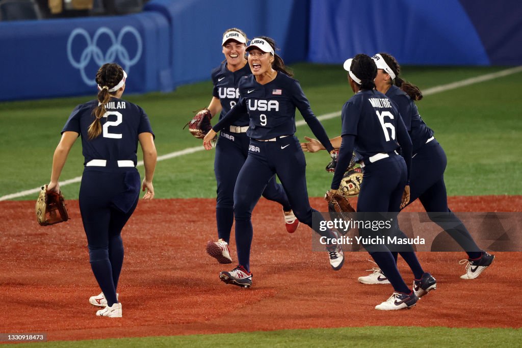 United States v Japan - Softball - Olympics: Day 4