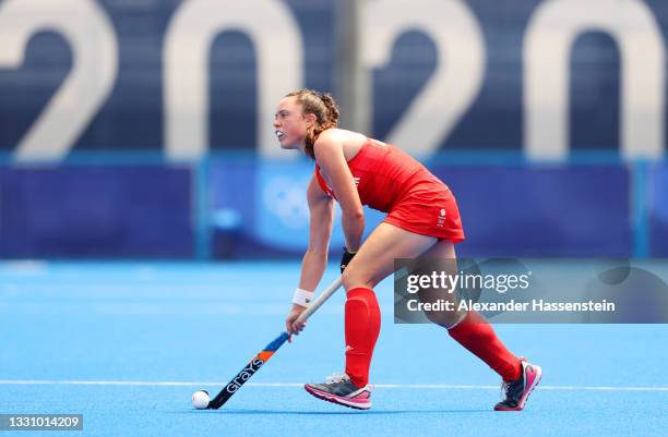 Grace Balsdon of Team Great Britain controls the ball during the Women's Preliminary Pool A match between Great Britain and India on day five of the...