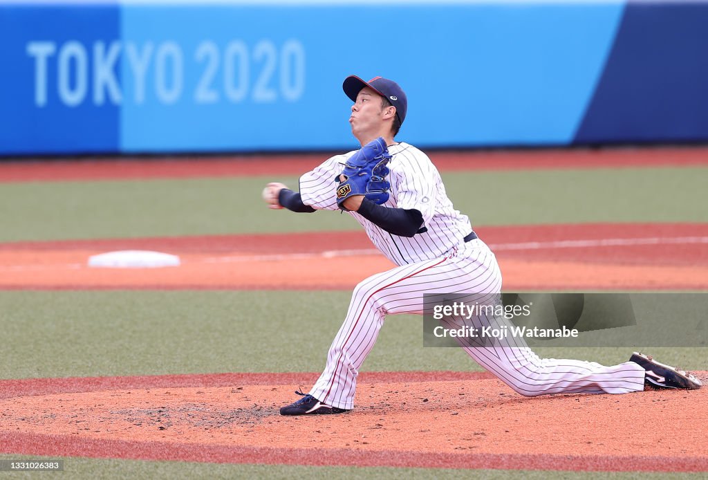 Dominican Republic v Japan - Baseball - Olympics: Day 5