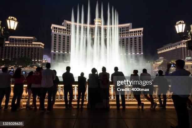 free las vegas strip show - fountain stock pictures, royalty-free photos & images