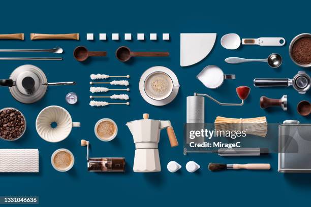 coffee supplies knolling flat lay - ustensile photos et images de collection