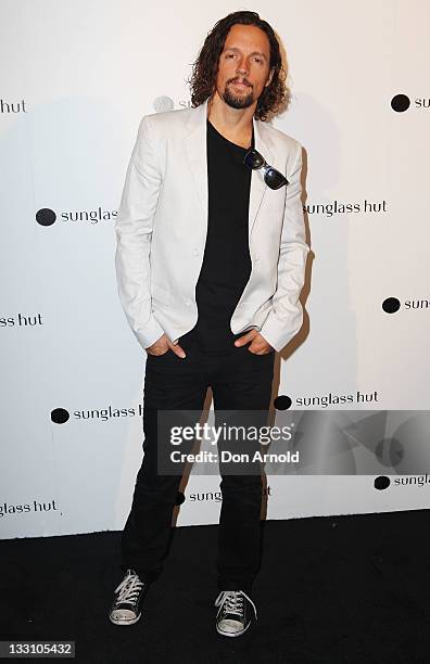 Jason Mraz arrives at the launch of the Sunglases Hut floating store at Campbell's Cove Wharf on November 17, 2011 in Sydney, Australia.