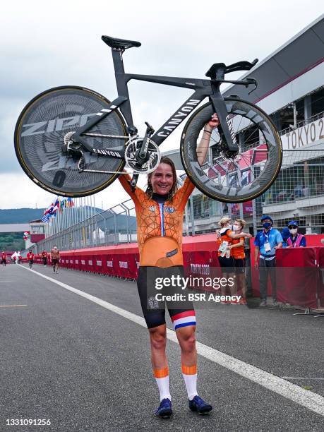 Gold medallist Annemiek van Vleuten of Team Netherlands poses after competing in the Women's Individual Time Trial during day 5 of the Tokyo 2020...