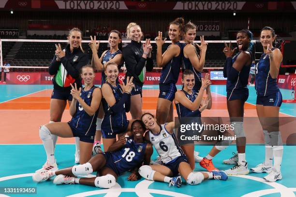 Team Italy celebrates after defeating Team Argentina during the Women's Preliminary - Pool B volleyball on day six of the Tokyo 2020 Olympic Games at...