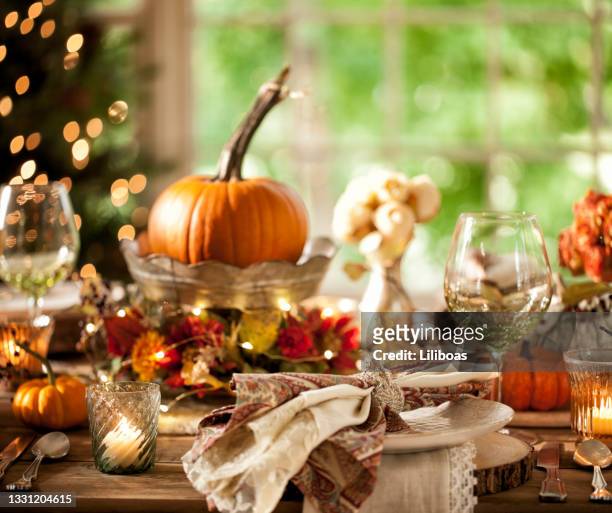 holiday dinner table - napkin ring stock pictures, royalty-free photos & images