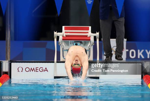 Luke Greenbank of Team Great Britain competes in the Men's 200m Backstroke Semifinal on day six of the Tokyo 2020 Olympic Games at Tokyo Aquatics...
