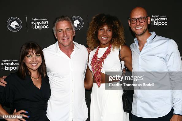 Darrell Ragain Meridith Rojas, Bracken Darrell, Erin Chin and Vincent Borel attend ...