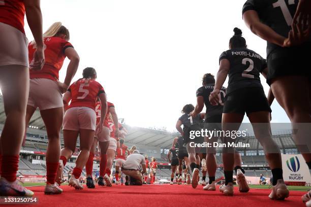 Team New Zealand and Team Great Britain take the field for the Women’s pool A match between Team New Zealand and Team Great Britain during the Rugby...