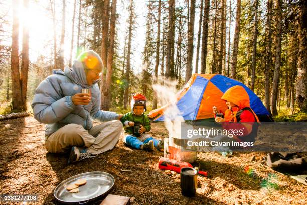 campfire - japanese tents stock pictures, royalty-free photos & images