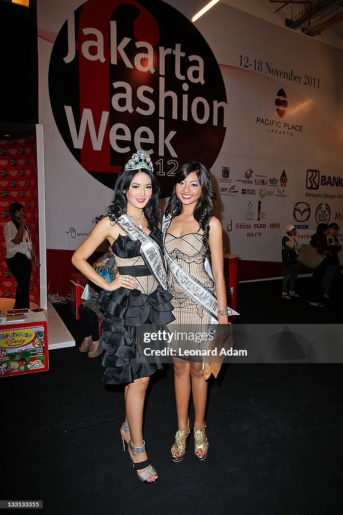 Jakarta Fashion Week 2012 - Day 5