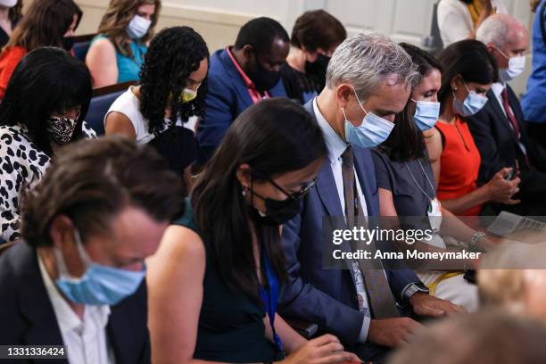 Mask Reporters Secretary Mask Photos and Premium High Res Pictures - Getty Images
