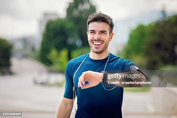 Man Watch Races Photos and Premium High Res Pictures - Getty Images