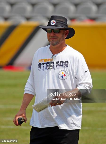 Matt Canada of the Pittsburgh Steelers in action during training camp at Heinz Field on July 29, 2021 in Pittsburgh, Pennsylvania.