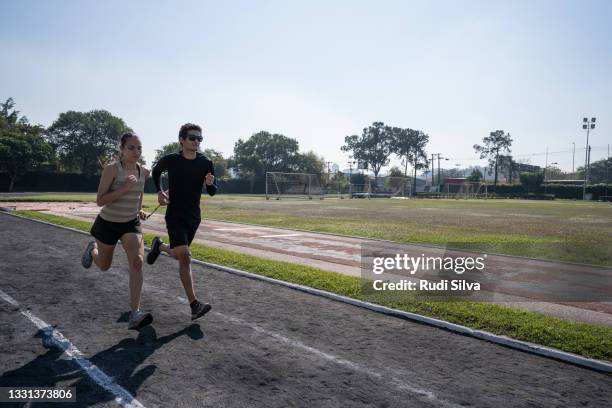 atletismo racing sport - partially sighted fotografías e imágenes de stock
