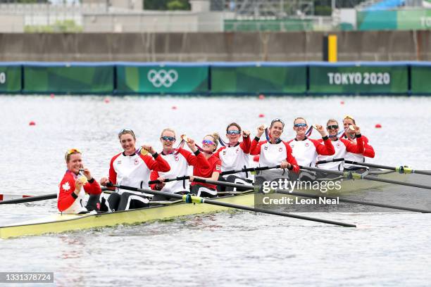 Gold medalists Kristen Kit, Avalon Wasteneys, Sydney Payne, Madison Mailey, Susanne Grainger, Andrea Proske, Christine Roper, Kasia...