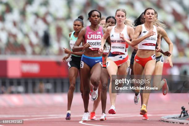 Keely Hodgkinson of Team Great Britain, Raevyn Rogers of Team United States and Anna Wielgosz of Team Poland compete during round one of the Women's...