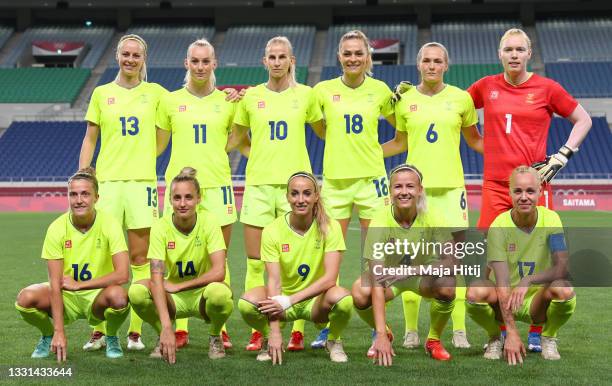 Players of Team Sweden pose for a team photograph prior to the Women's Quarter Final match between Sweden and Japan on day seven of the Tokyo 2020...