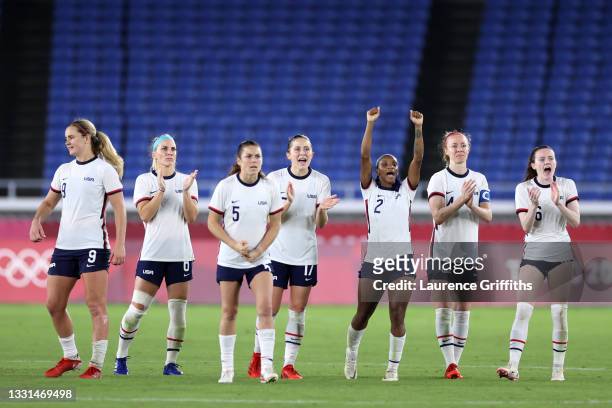 Players of Team United States react during the penalty shoot out during the Women's Quarter Final match between Netherlands and United States on day...