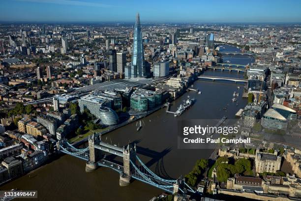 uk, london, aerial view of cityscape and river thames - lambeth fotografías e imágenes de stock