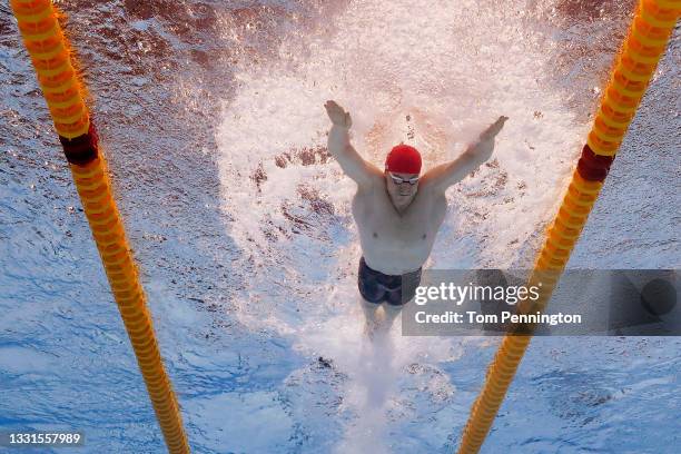 James Guy of Team Great Britain competes in the Mixed 4 x 100m Medley Relay Final at Tokyo Aquatics Centre on July 31, 2021 in Tokyo, Japan.