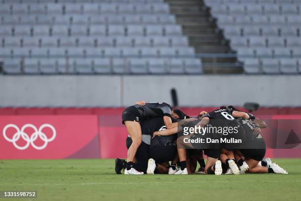 Team New Zealand celebrate after defeating Team France in the Women’s Gold Medal match between Team New Zealand and Team France during the Rugby...