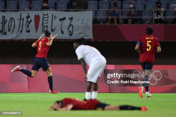 Rafa Mir of Team Spain celebrates after scoring their side's second goal during the Men's Quarter Final match between Spain and Cote d'Ivoire on day...