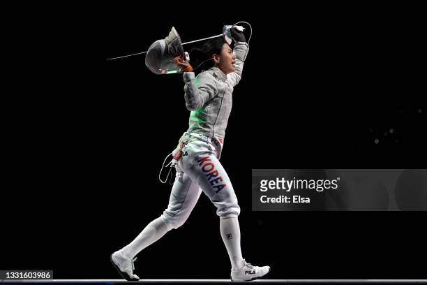Jiyeon Kim of Team Republic of Korea celebrates after winning the Women's Sabre Team Fencing Bronze Medal Match on day eight of the Tokyo 2020...