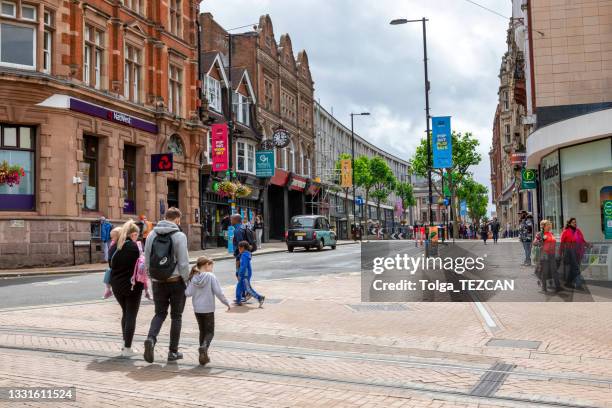 shoppers on croydon - croydon england stock pictures, royalty-free photos & images