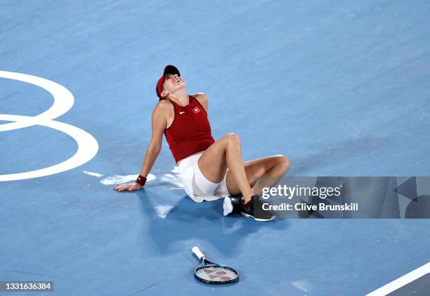 Belinda Bencic of Team Switzerland celebrates defeating Marketa Vondrousova of Team Czech Republic to win the gold medal after the Women's Singles...