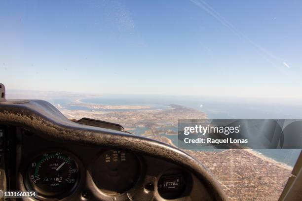flying in a private plane, view from passenger seat in cockpit - san diego pacific beach stock pictures, royalty-free photos & images