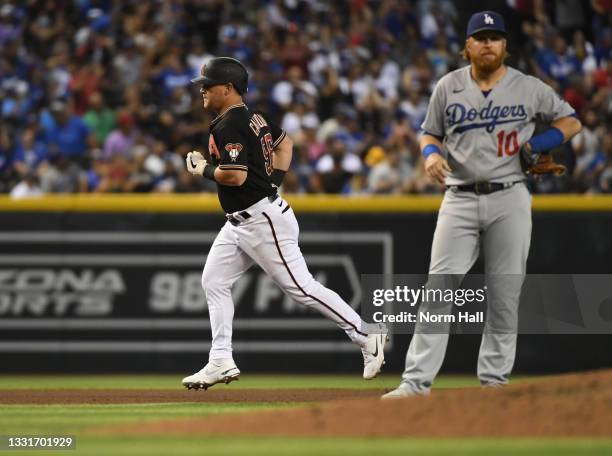 4,675 Arizona Diamondbacks Vs Los Angeles Dodgers July Stock Photos,  High-Res Pictures, and Images - Getty Images