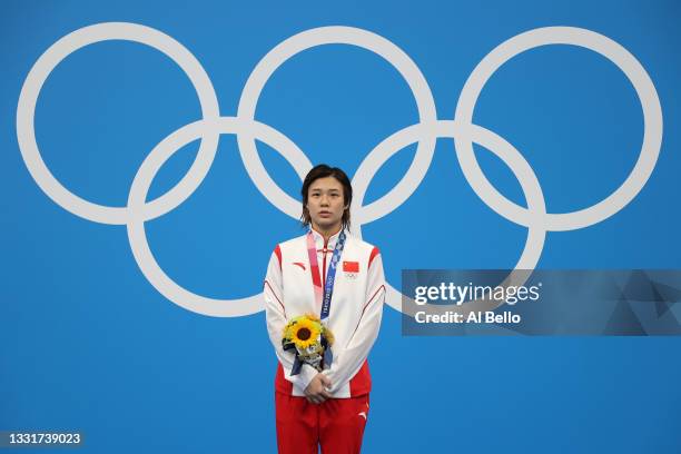 Tingmao Shi of Team China poses with the gold medal for Women's 3m Springboard on day nine of the Tokyo 2020 Olympic Games at Tokyo Aquatics Centre...
