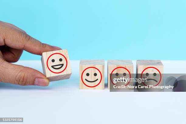 hand picking survey feedback rating - customer satisfaction stock pictures, royalty-free photos & images