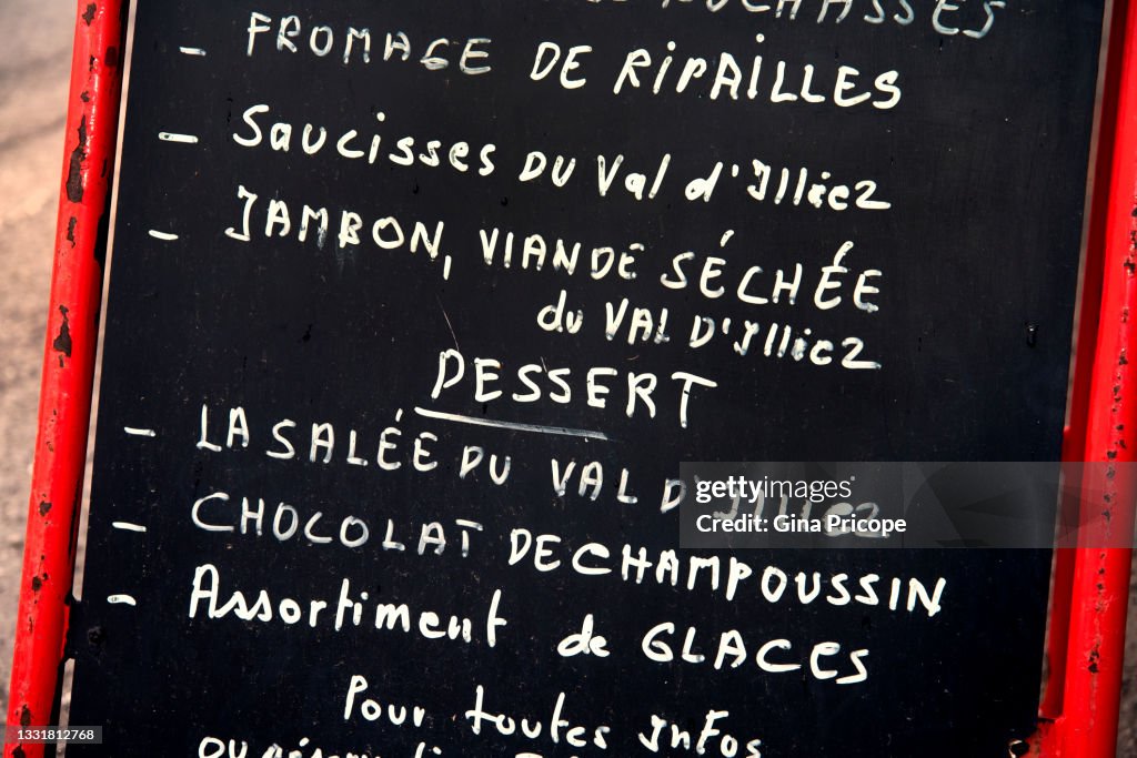 French-language menu