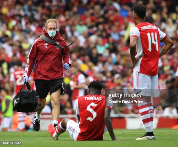Jordan Reece 819 Physiotherapy On Sports Field Stock Photos, High-Res Pictures, and ...