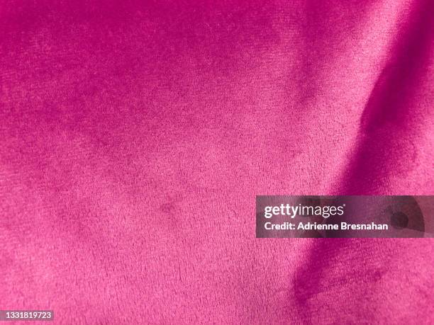 pink velvet - daim photos et images de collection